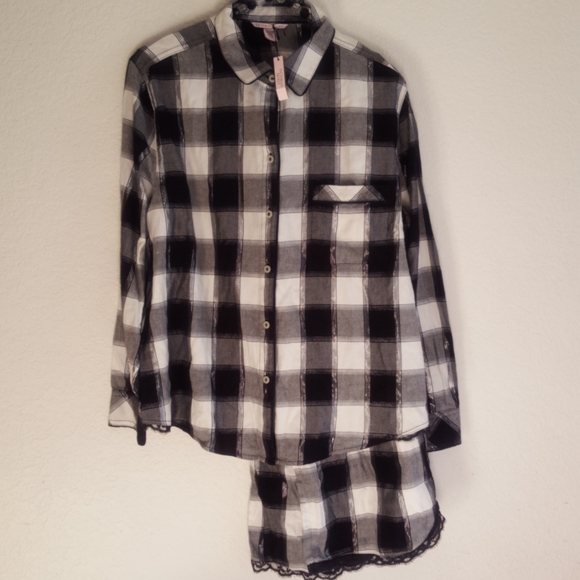 Victoria's Secret Other - Victoria's secret pajama set large